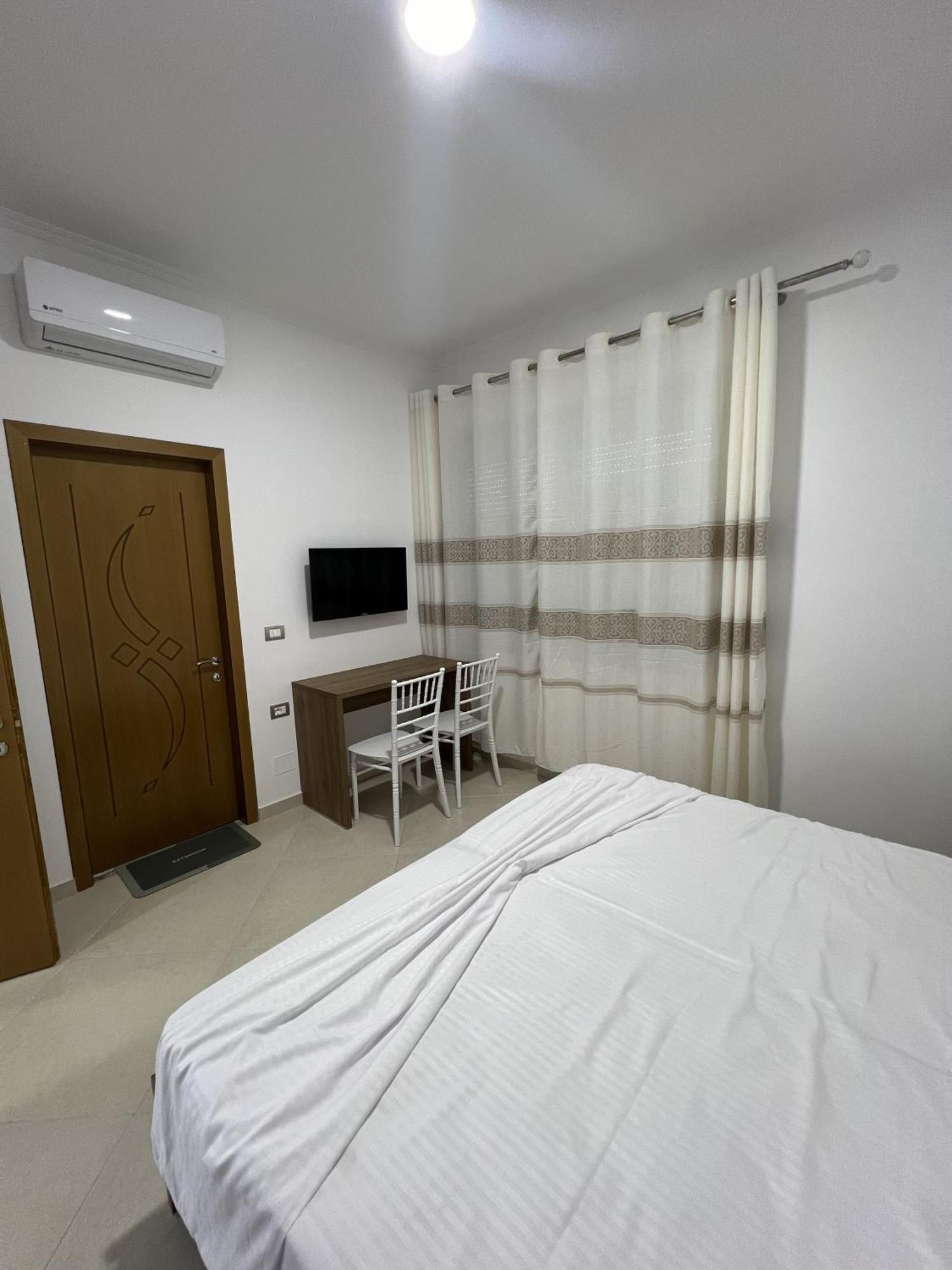 Guesthouse Osumi Berat Extérieur photo
